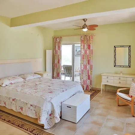 Villa Adora *