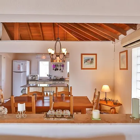 Villa Adora *